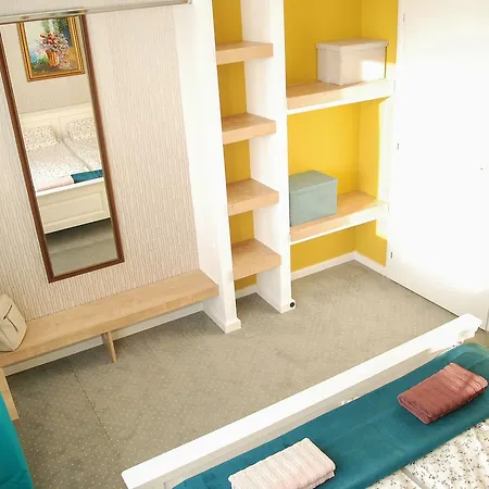 City Home Timisoara Apartmán *